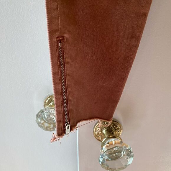 NWOT ABERCROMBIE & FITCH Ankle Jean with Zippers Frayed Hems Salmon Women’s 4 - Picture 6 of 7